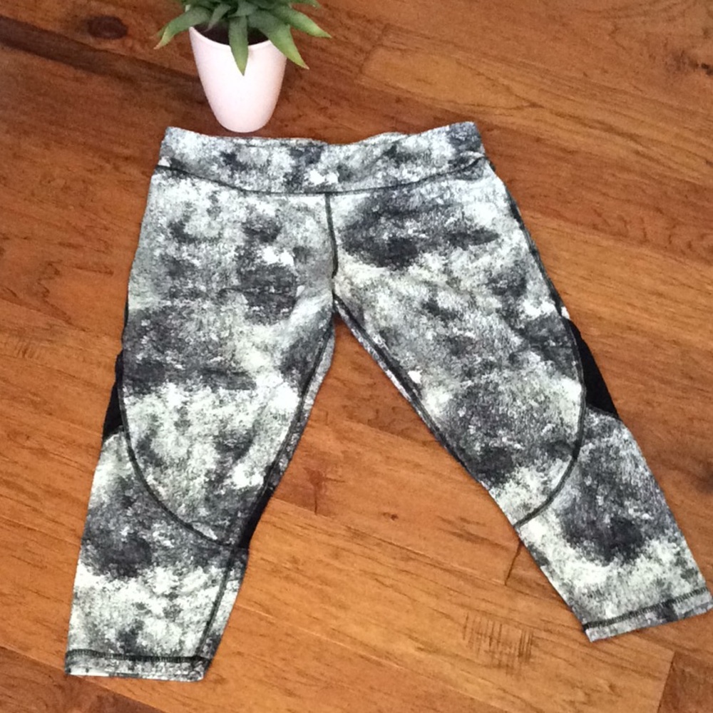 SO Capri yoga Leggings